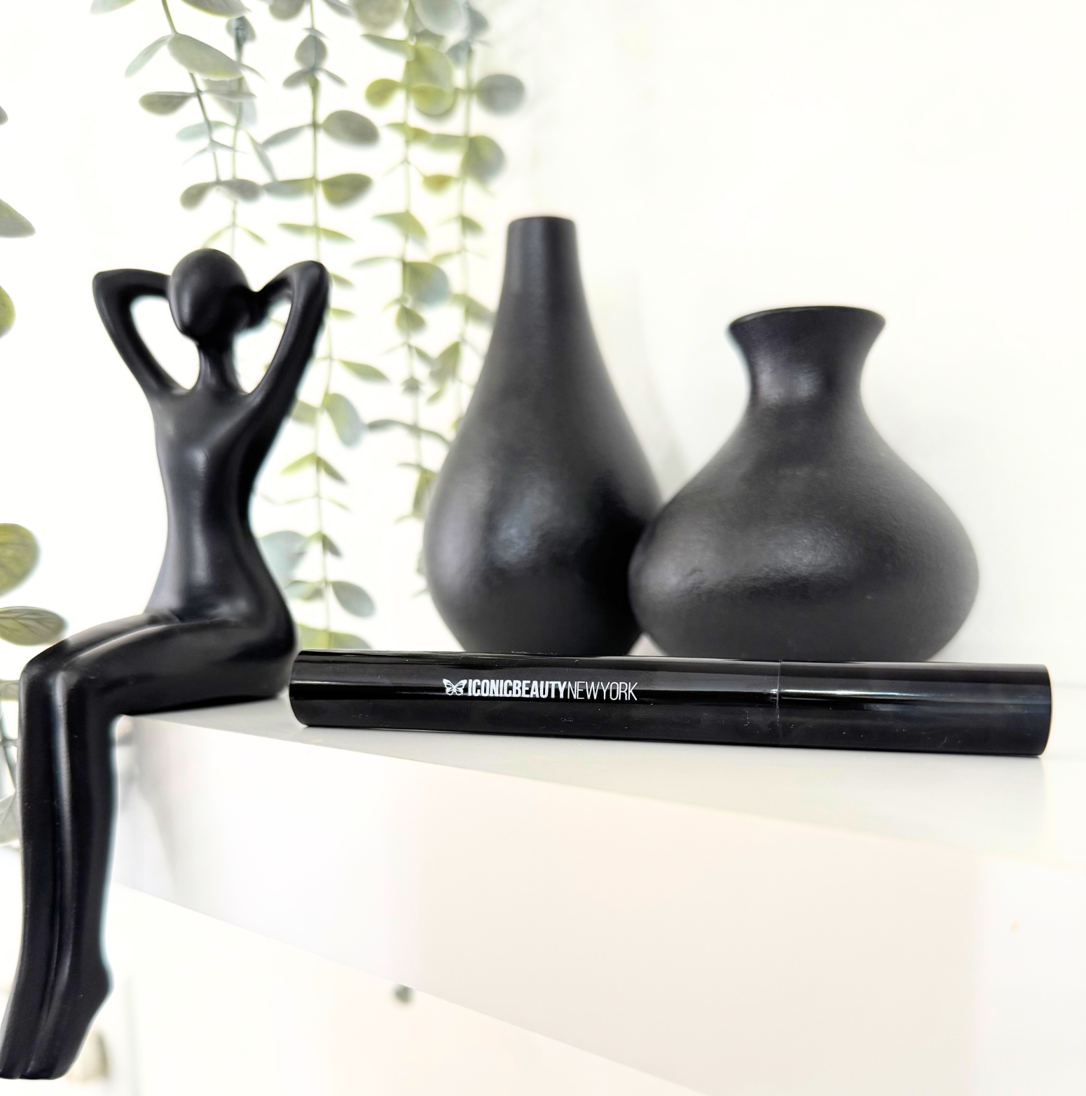 WATERPROOF BLACK MASCARA