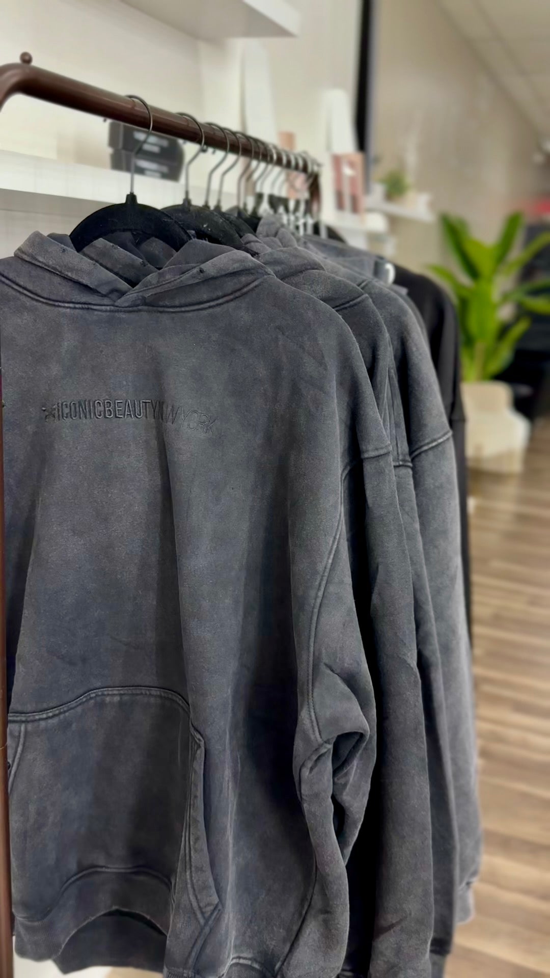 ICONIC SIGNATURE HOODIE 2.0