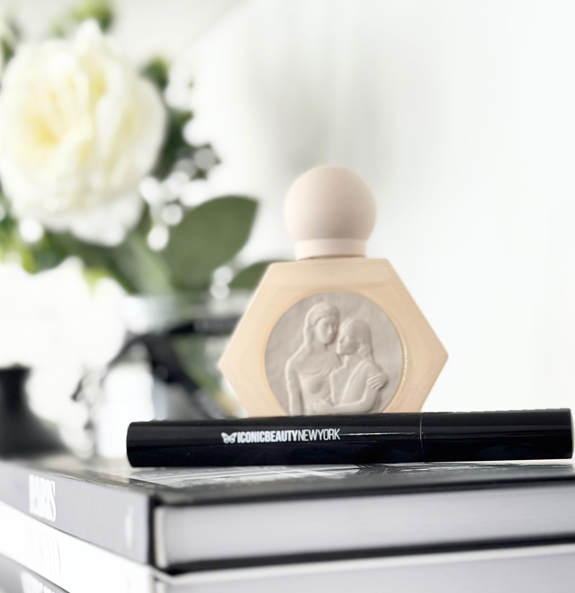 WATERPROOF BLACK MASCARA