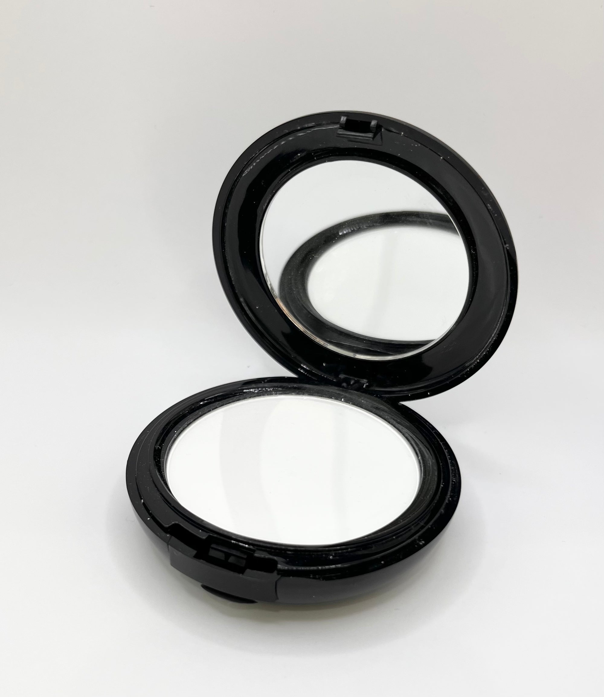 BLUR TOOL - OIL CONTROL PRESSED POWDER